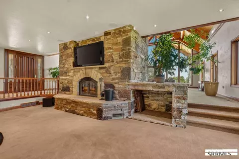 Living - 1755 E Nestor, Inkom, ID 83245 photo 5 of 8