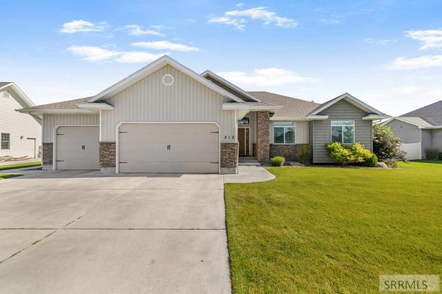212 Calistoga Dr, Idaho Falls, ID 83404