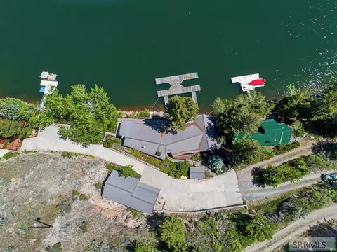 53 S Shoreline Dr, Salmon, ID 83467