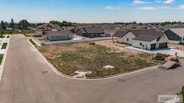 444 Saddle Rock Ln, Idaho Falls, ID 83401