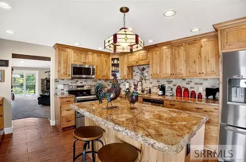 3 Cedar Hills Dr, Pocatello, ID 83204