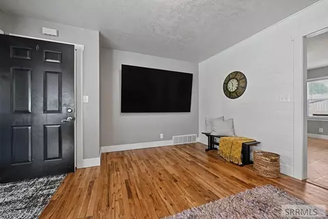 Entry Way - 690 E 800 N, Basalt, ID 83218 photo 1 of 1