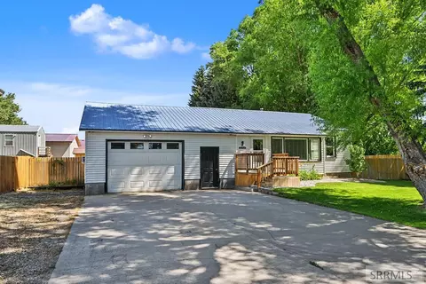 690 E 800 N, Basalt, ID 83218