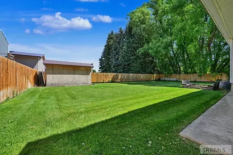 Exterior - 690 E 800 N, Basalt, ID 83218 photo 1 of 5