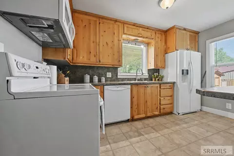 Other - 690 E 800 N, Basalt, ID 83218 photo 4 of 12