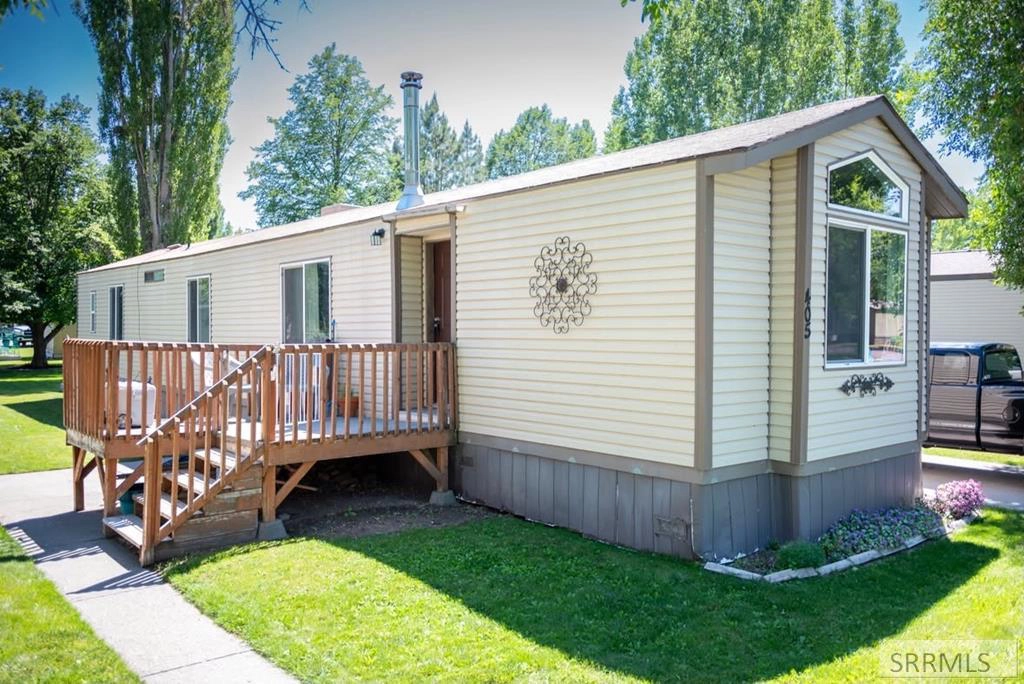 405 Violet St, Rexburg, ID 83440 photo 1