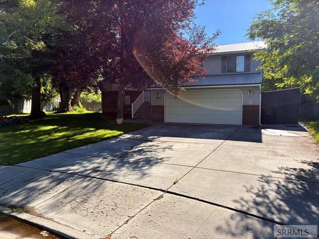 981 Bluebird Ln, Idaho Falls, ID 83402