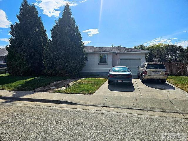 376 Edwards Ave, Shelley, ID 83274