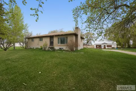 792 N 3600 E, Menan, ID 83434