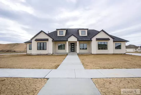 5707 Long Cove Dr, Idaho Falls, ID 83404