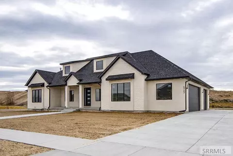 5707 Long Cove Dr, Idaho Falls, ID 83404