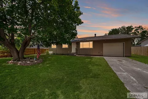 365 Bob O Link Dr, Idaho Falls, ID 83401