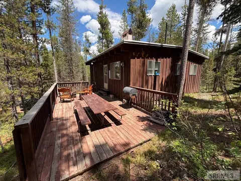 4060 Hill Rd, Island Park, ID 83429