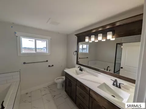 Bath - 3906 E 47th N, Rigby, ID 83442 photo 2 of 4