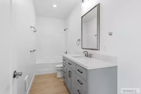 Bath - 101 Everly St, Salmon, ID 83467 photo 1 of 3