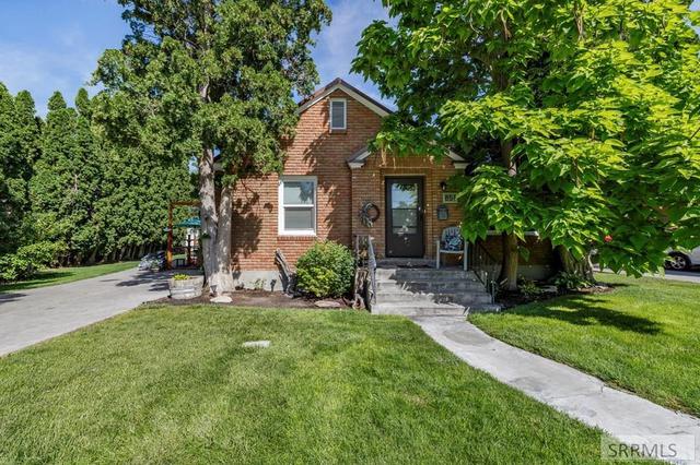 851 S Shilling Ave, Blackfoot, ID 83221