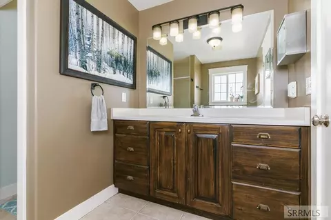 Bath - 182 Merrill Way, Grace, ID 83241 photo 2 of 4