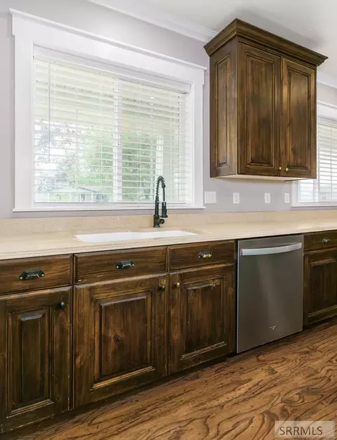 Kitchen - 182 Merrill Way, Grace, ID 83241 photo 3 of 5