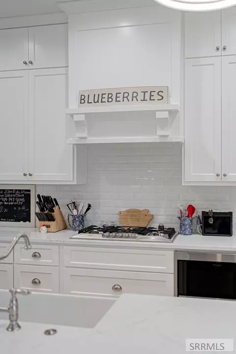 Kitchen - 4116 E 206 N, Rigby, ID 83442 photo 11 of 12