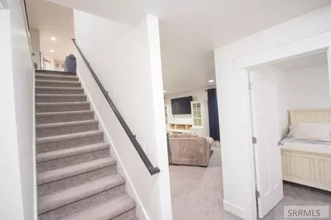 Entry Way - 4900 Torcello Dr, Ammon, ID 83406 photo 10 of 15