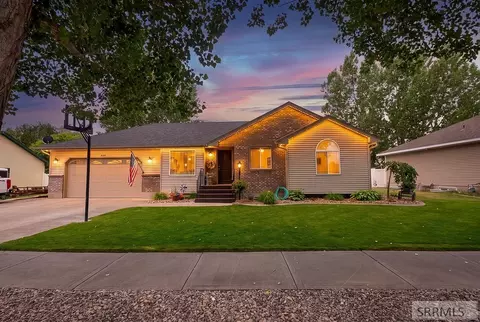 856 Newgate Dr, Idaho Falls, ID 83406