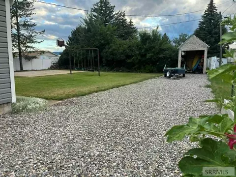 Exterior - 906 S Main St, Grace, ID 83241 photo 6 of 12