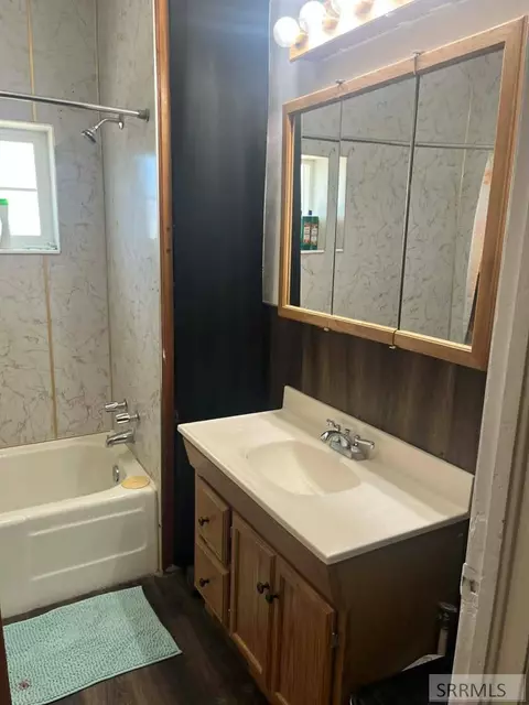 Bath - 906 S Main St, Grace, ID 83241 photo 1 of 2