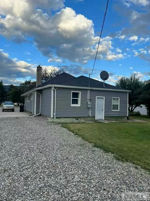 Exterior - 906 S Main St, Grace, ID 83241 photo 3 of 12