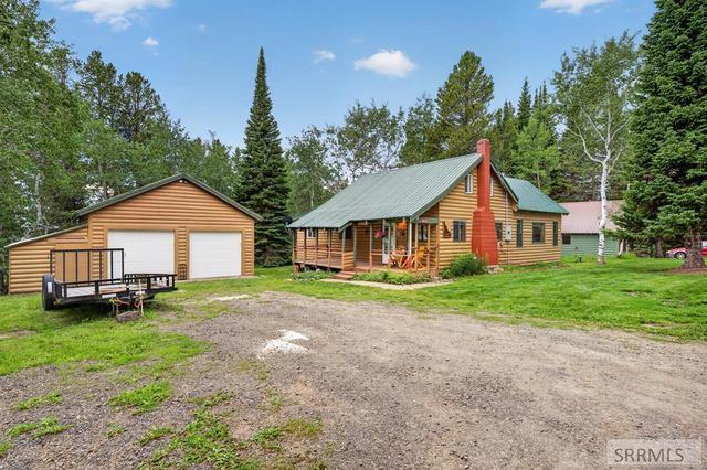 4072 Aspen Ridge Dr, Island Park, ID 83429