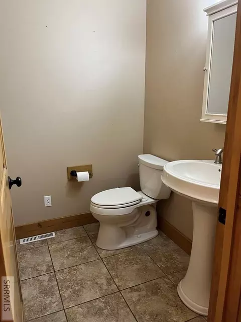 Bath - 1984 E 183 N, Rexburg, ID 83440 photo 1 of 6