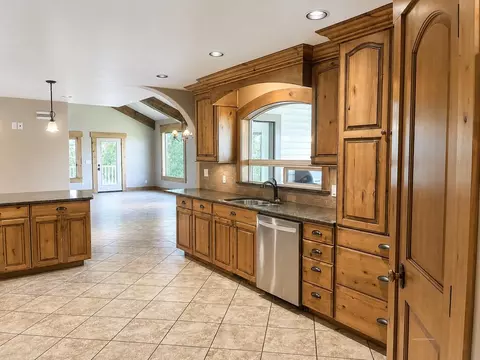 Kitchen - 1984 E 183 N, Rexburg, ID 83440 photo 4 of 6