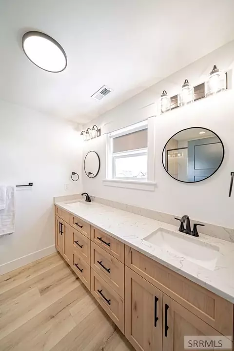 Bath - 3671 E 13 N, Rigby, ID 83442 photo 2 of 4