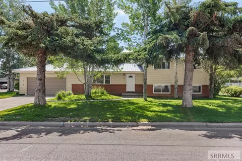 646 E 4th N, Saint Anthony, ID 83445