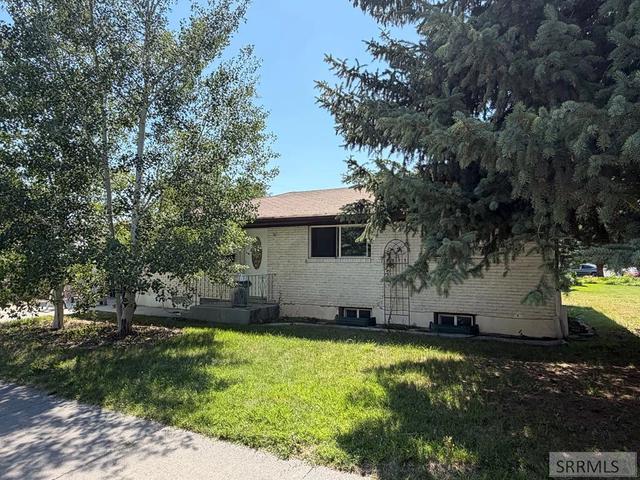 1530 June Ave, Idaho Falls, ID 83404