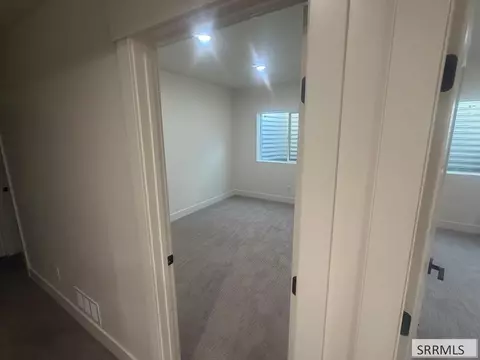 Entry Way - 275 N 2340 E, Saint Anthony, ID 83445 photo 3 of 4