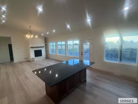 Living - 275 N 2340 E, Saint Anthony, ID 83445 photo 1 of 2