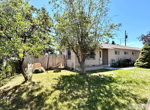 Exterior - 129 Monroe St, Salmon, ID 83467 photo 3 of 4