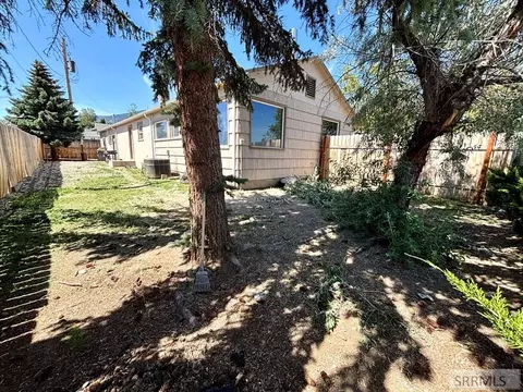 Exterior - 129 Monroe St, Salmon, ID 83467 photo 2 of 4