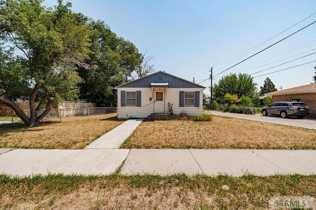 1849 S Higbee Ave, Idaho Falls, ID 83404