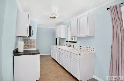 Kitchen - 102 E Custer St, Aberdeen, ID 83210 photo 1 of 3