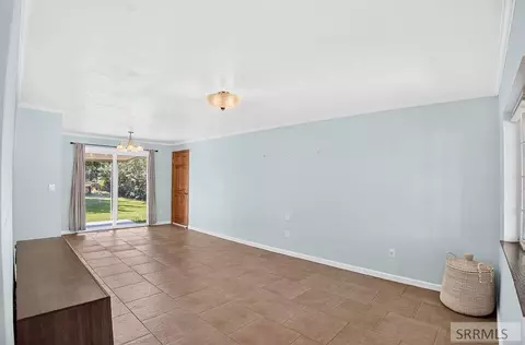 Living - 102 E Custer St, Aberdeen, ID 83210 photo 1 of 3