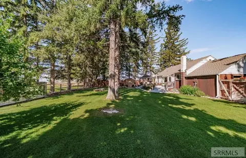 Exterior - 5444 E 145 N, Rigby, ID 83442 photo 7 of 8
