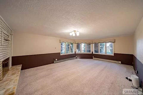 Living - 310 S 4th E, Rexburg, ID 83440 photo 9 of 11