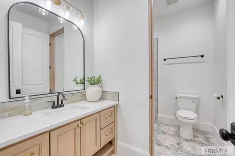 Bath - 3262 Granger St, Ammon, ID 83406 photo 9 of 10