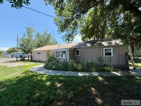 Exterior - 2 Hammon Dr, Salmon, ID 83467 photo 7 of 12