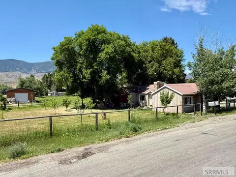 Exterior - 2 Hammon Dr, Salmon, ID 83467 photo 3 of 12