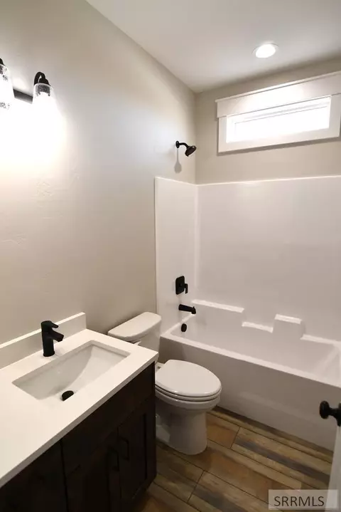 Bath - 3789 E 194 N, Rigby, ID 83442 photo 1 of 5