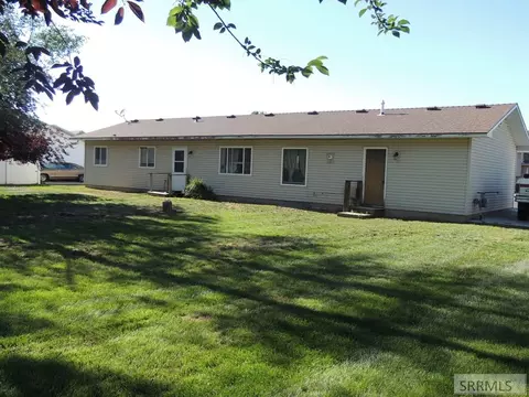 Exterior - 790 E Targhee St, Saint Anthony, ID 83445 photo 3 of 4