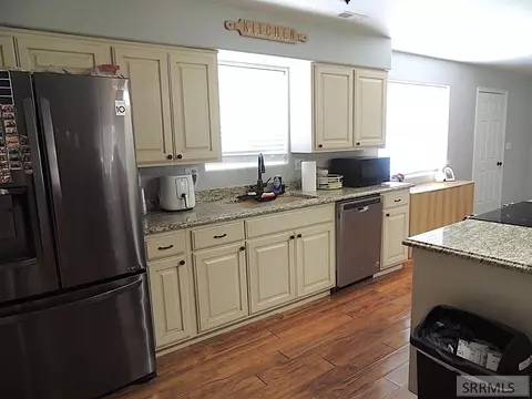 Kitchen - 790 E Targhee St, Saint Anthony, ID 83445 photo 1 of 2