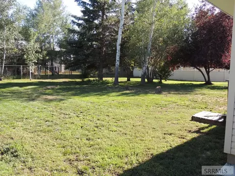 Exterior - 790 E Targhee St, Saint Anthony, ID 83445 photo 4 of 4